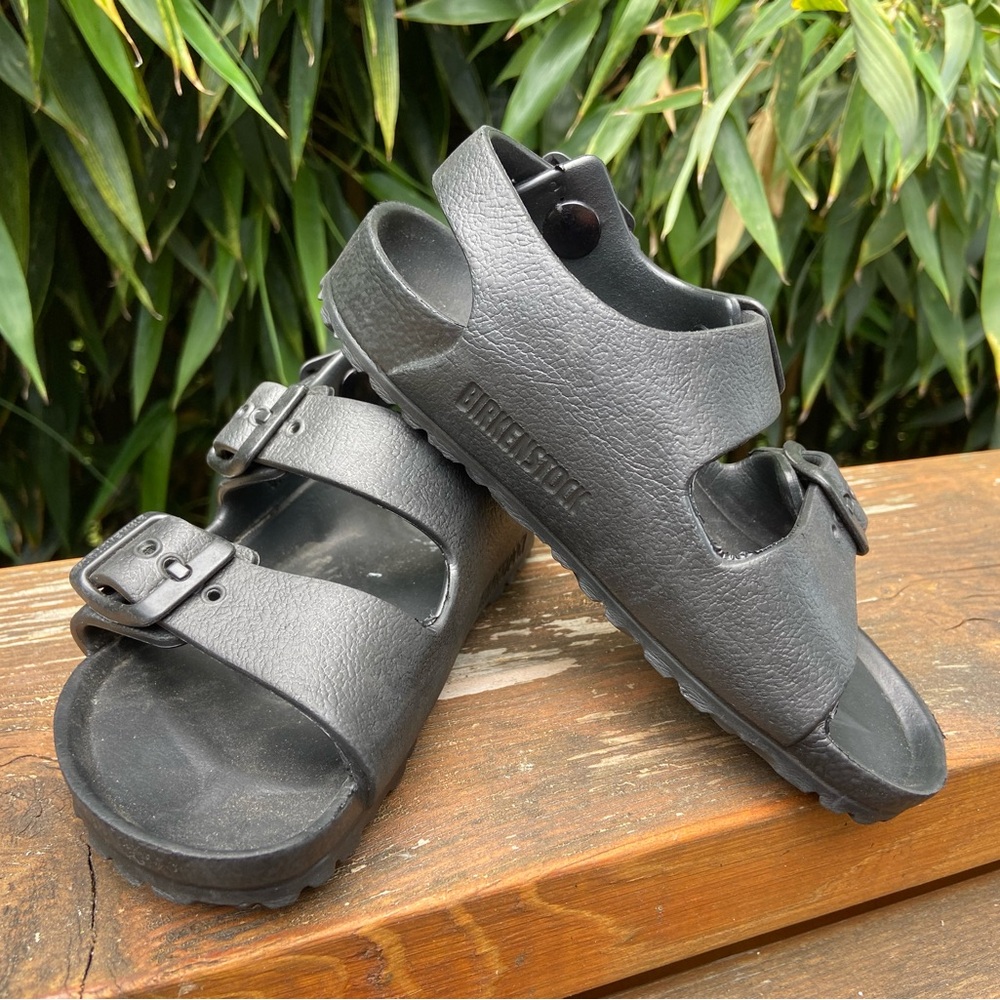 Size 7 Toddler’s Black Birkenstock sandals